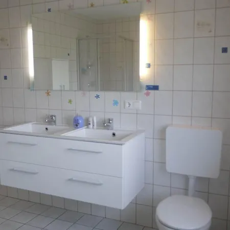 With 2 Bedrooms Tatil Evi Neßmersiel